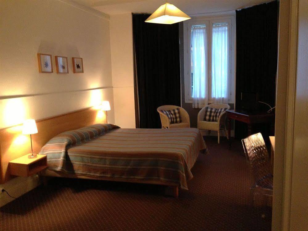 Hotel Val Flores Logis Biarritz Zewnętrze zdjęcie